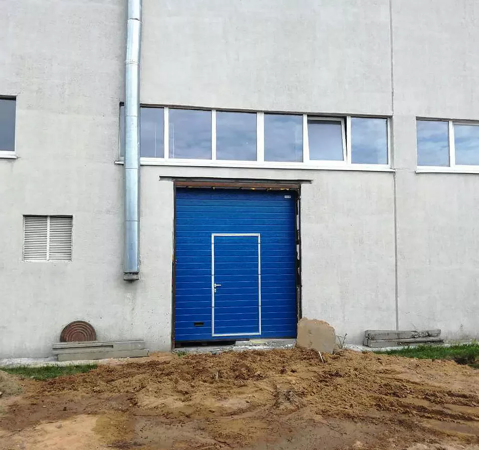 Промышленные ворота в Заславле